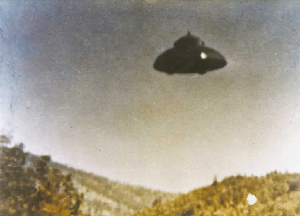 fritz van nest ufo photograph 1968 editorial 7665151me