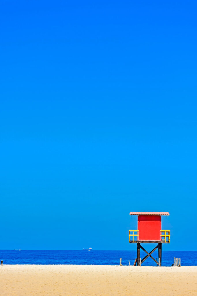 Rescue,Cabin,On,Copacabana,Beach,On,A,Sunny,Tropical,Day