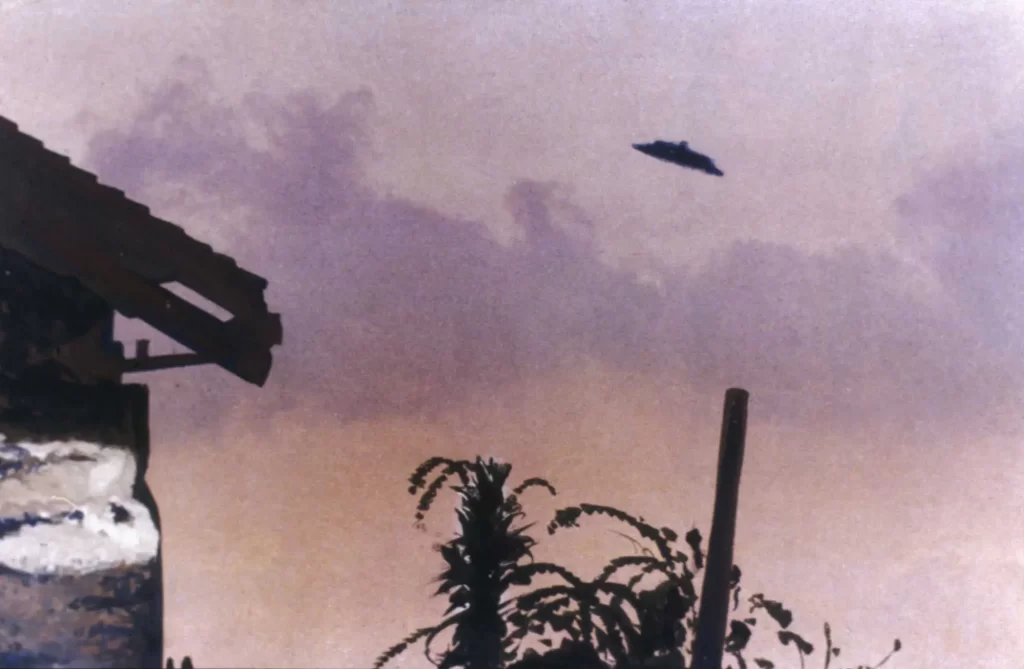 mrs paul trent ufo photograph 1950 editorial 7665096mn 1