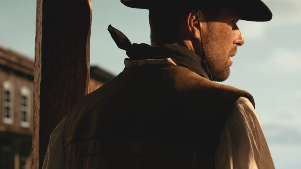 Cowboy,Entering,The,Wild,West,City,,Cu,On,Gun,And