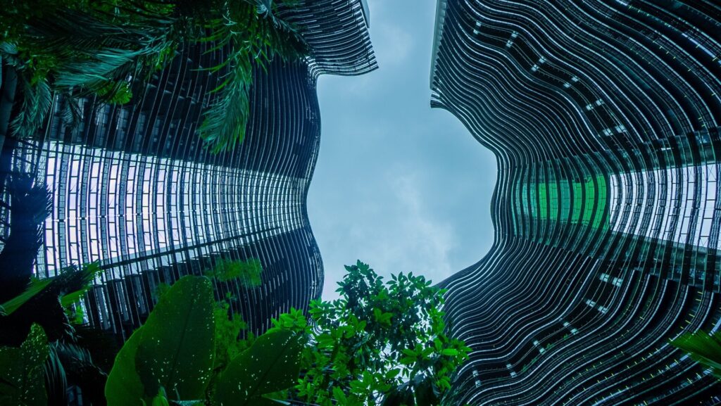 Low,Angle,Fish,Eye,Shot,Garden,City,Skyscraper,Singapore